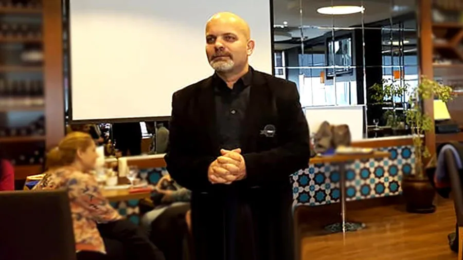 Yine Bir Cisim Yaklaşıyor…