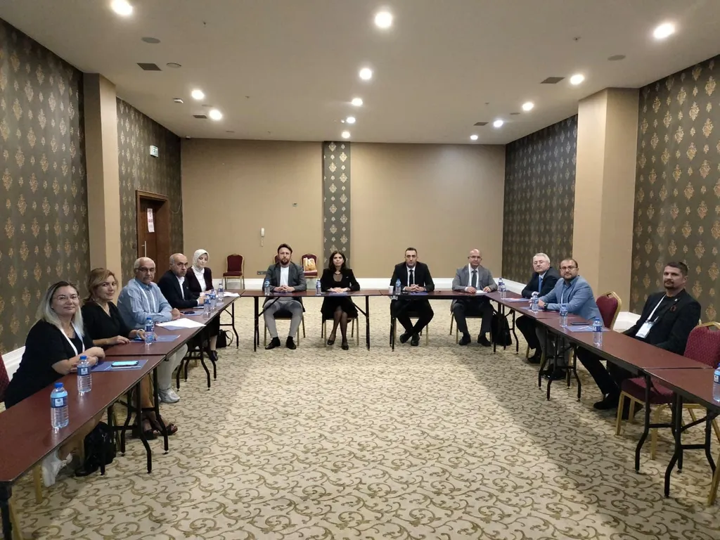 AHEF VE DIĞER PAYDAŞ STK TEMSILCILERIYLE YENI TASLAK YÖNETMELIĞIYLE ILGILI ORTAK DÜZENLENEN TOPLANTI