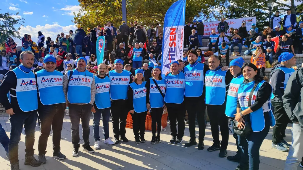BÜYÜK MİTİNG’E ALANDA 7500 KİŞİYLE BİRLİKTE AHESEN OLARAK YOĞUN BİR KATILIM SAĞLADIK - Gorsel 6