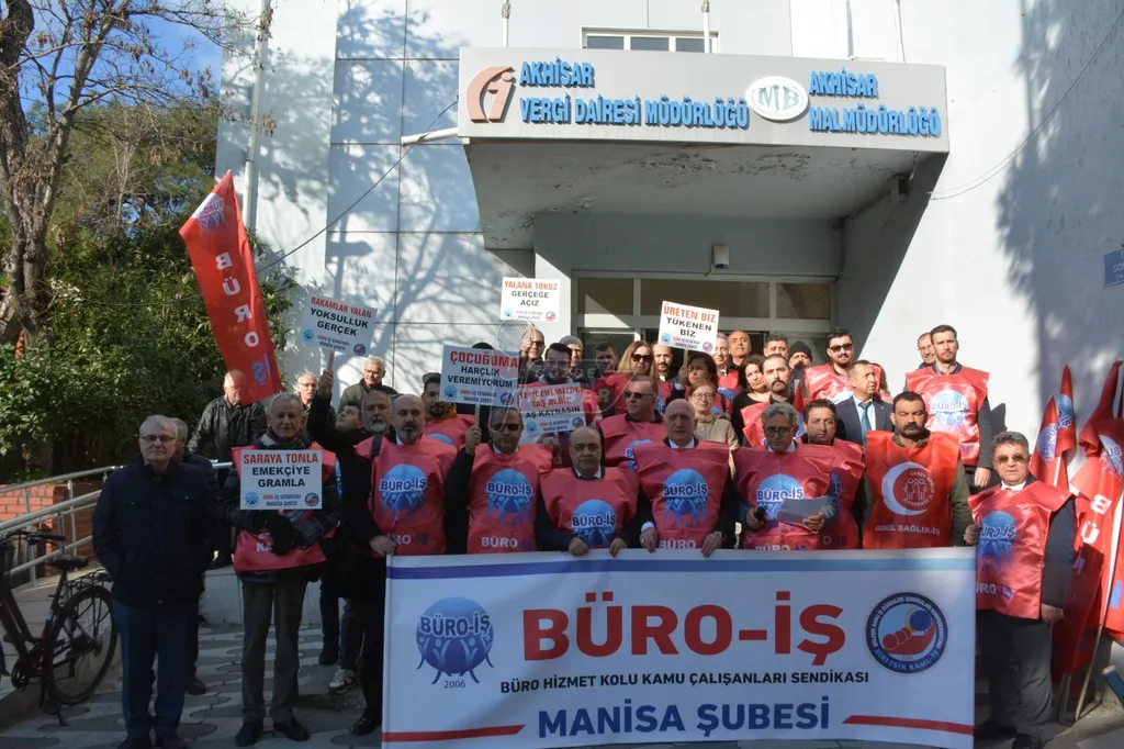 Çürük Raporu Bulunan Vergi Dairelerinde Hizmet Verilmesini Protesto Ettik.