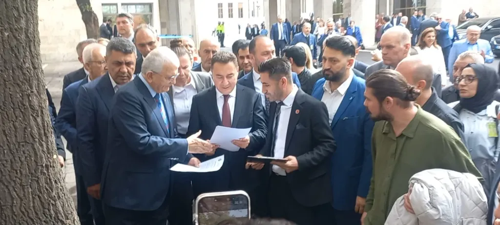 Genel Başkanımız Olcay Çelik Deva Partisi Genel Başkanı Ali Babacan İle Bir Araya Geldi
