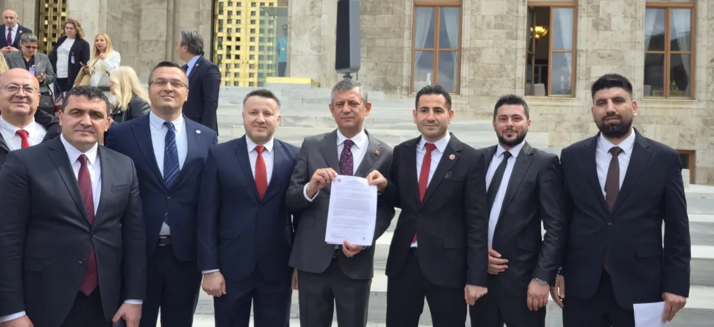 Sendika Yönetimimizden Sayın Özgür Özel'e Tbmm'de Ziyaret